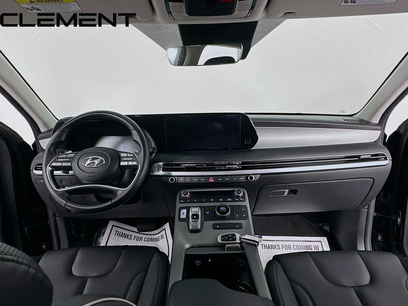 Hyundai Palisade Vehicle Full-screen Gallery Image 12