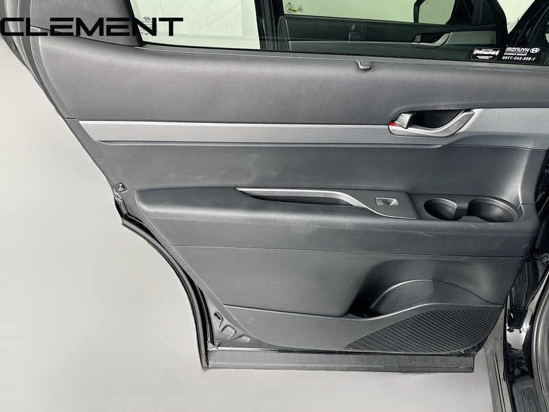 Hyundai Palisade Vehicle Full-screen Gallery Image 32