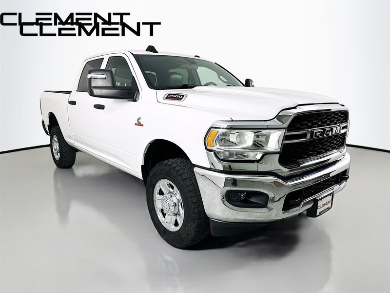 Ram 2500 Vehicle Full-screen Gallery Image 7
