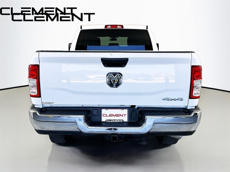 Ram 2500 Vehicle Full-screen Gallery Image 11