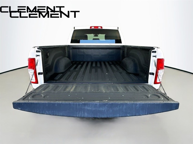 Ram 2500 Vehicle Full-screen Gallery Image 14