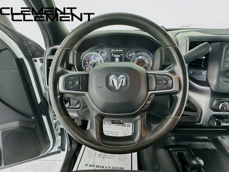 Ram 2500 Vehicle Full-screen Gallery Image 19
