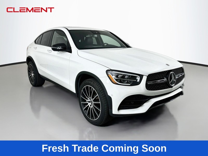 Mercedes-Benz GLC Vehicle Full-screen Gallery Image 3