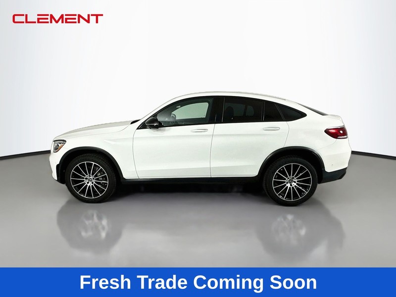 Mercedes-Benz GLC Vehicle Full-screen Gallery Image 4
