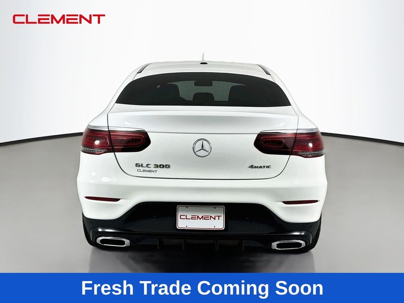 Mercedes-Benz GLC Vehicle Full-screen Gallery Image 6