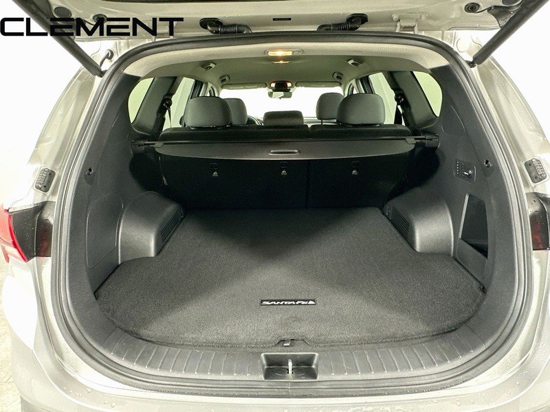 Hyundai Santa Fe Vehicle Image 11