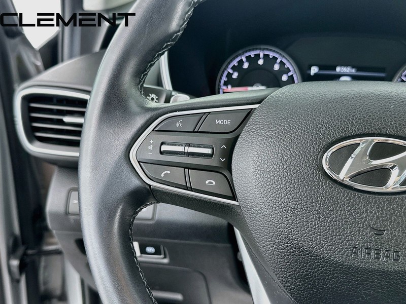 Hyundai Santa Fe Vehicle Image 15