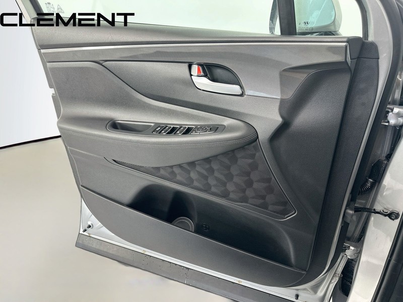 Hyundai Santa Fe Vehicle Image 27