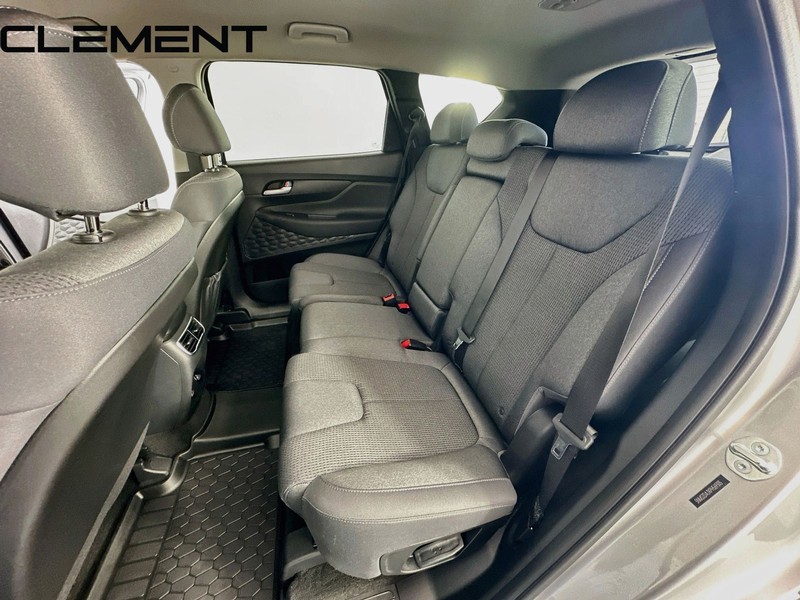 Hyundai Santa Fe Vehicle Image 32