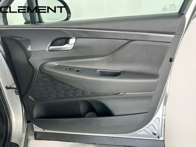 Hyundai Santa Fe Vehicle Image 35