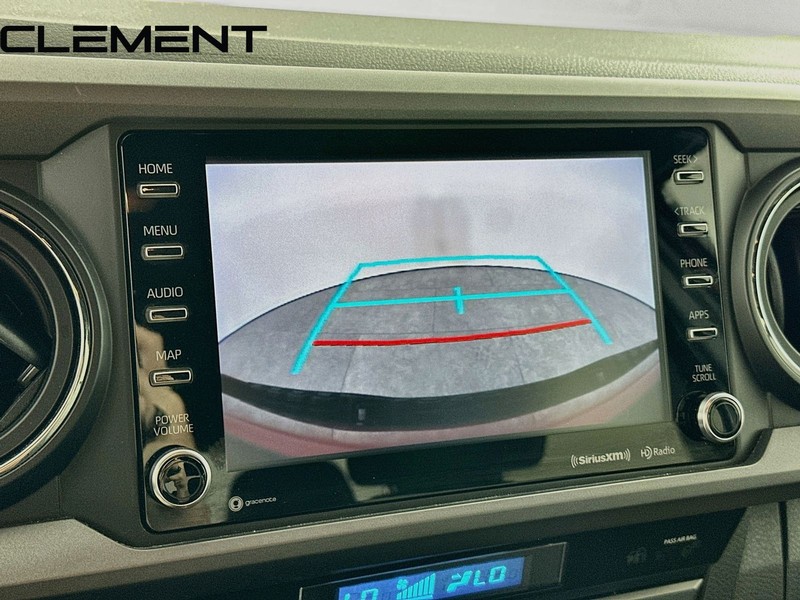 Toyota Tacoma 4WD Vehicle Full-screen Gallery Image 20