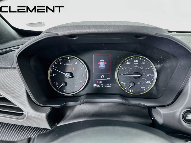 Subaru Crosstrek Vehicle Full-screen Gallery Image 18