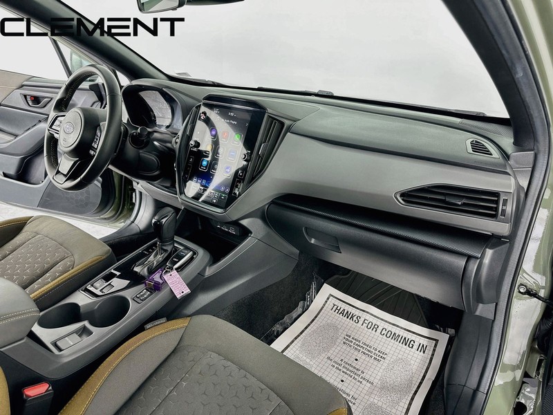 Subaru Crosstrek Vehicle Full-screen Gallery Image 35