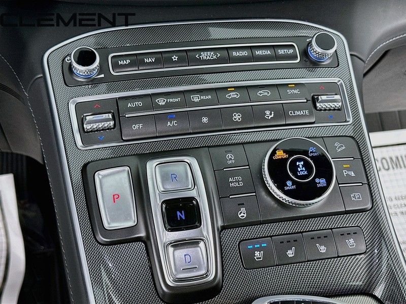 Hyundai Santa Fe Vehicle Image 22