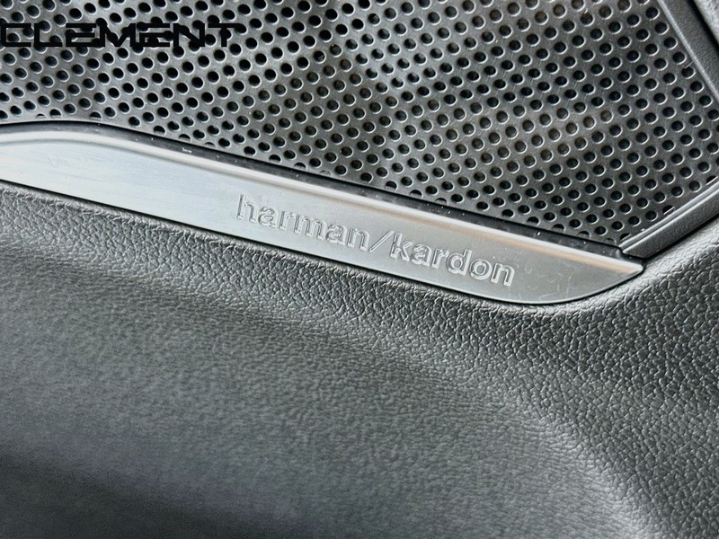 Hyundai Santa Fe Vehicle Image 27