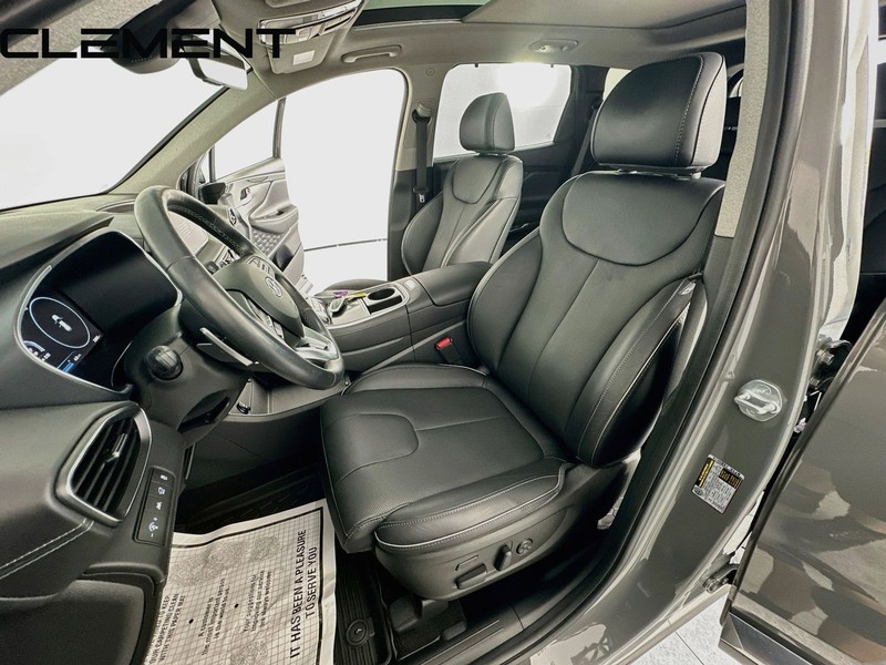 Hyundai Santa Fe Vehicle Image 32