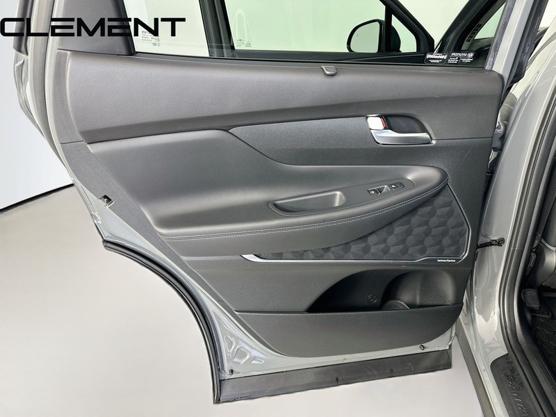 Hyundai Santa Fe Vehicle Image 33