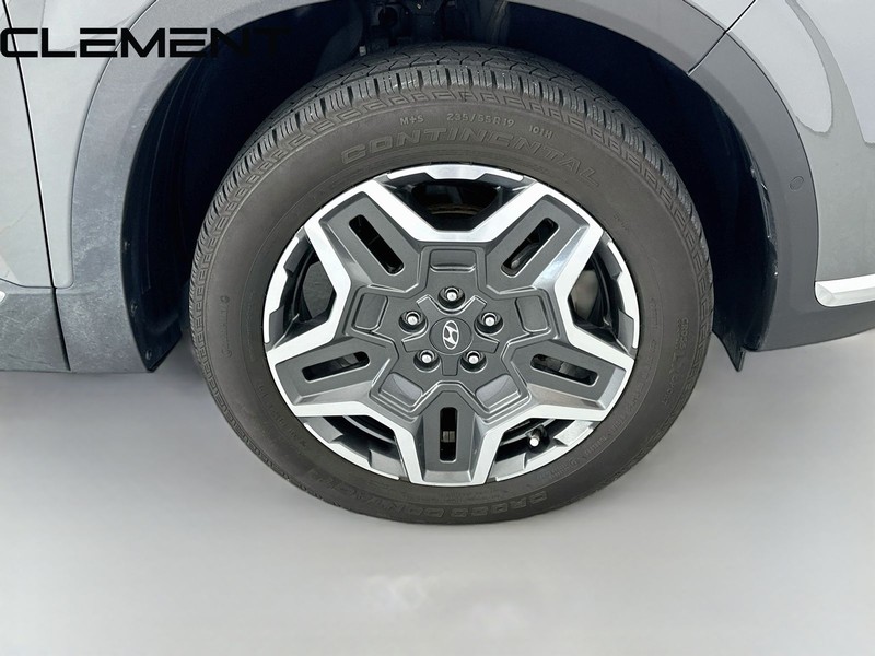 Hyundai Santa Fe Vehicle Image 38