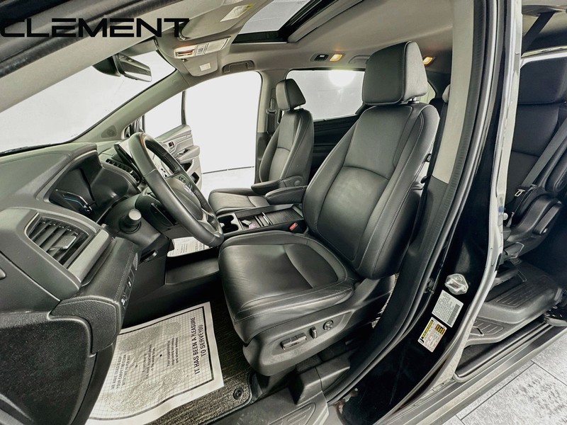 Honda Odyssey Vehicle Full-screen Gallery Image 30