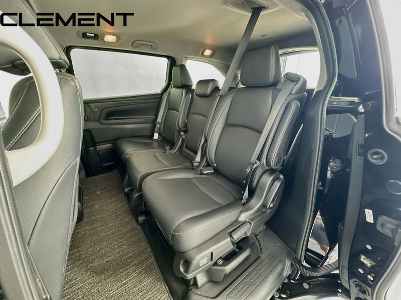 Honda Odyssey Vehicle Full-screen Gallery Image 32