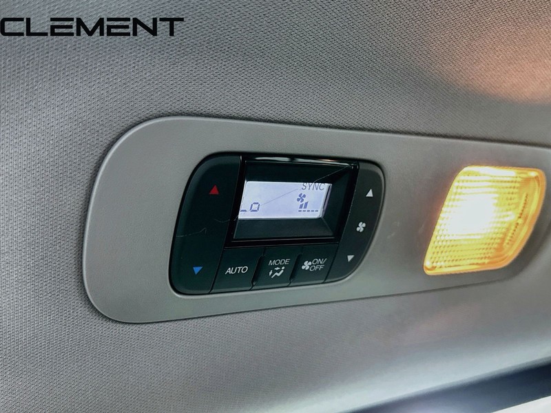 Honda Odyssey Vehicle Full-screen Gallery Image 34
