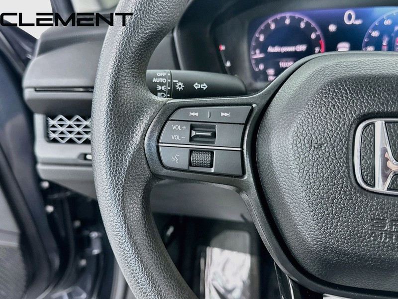 Honda Accord Sedan Vehicle Image 14