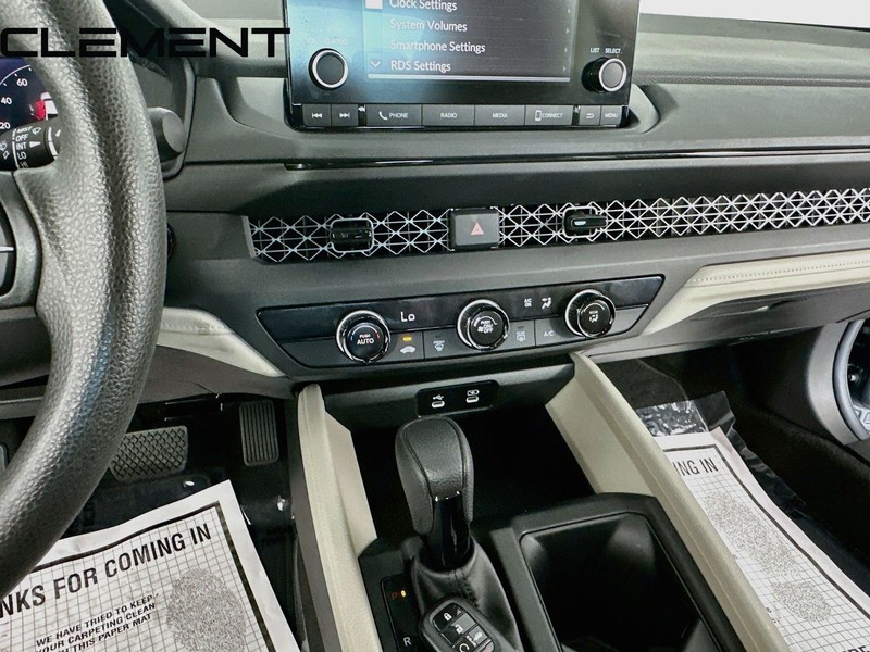 Honda Accord Sedan Vehicle Image 20