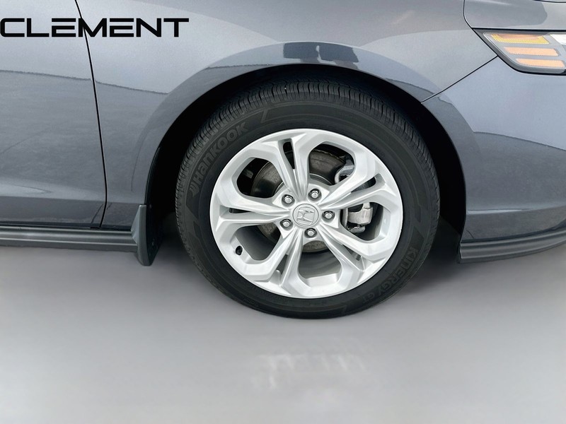 Honda Accord Sedan Vehicle Image 34