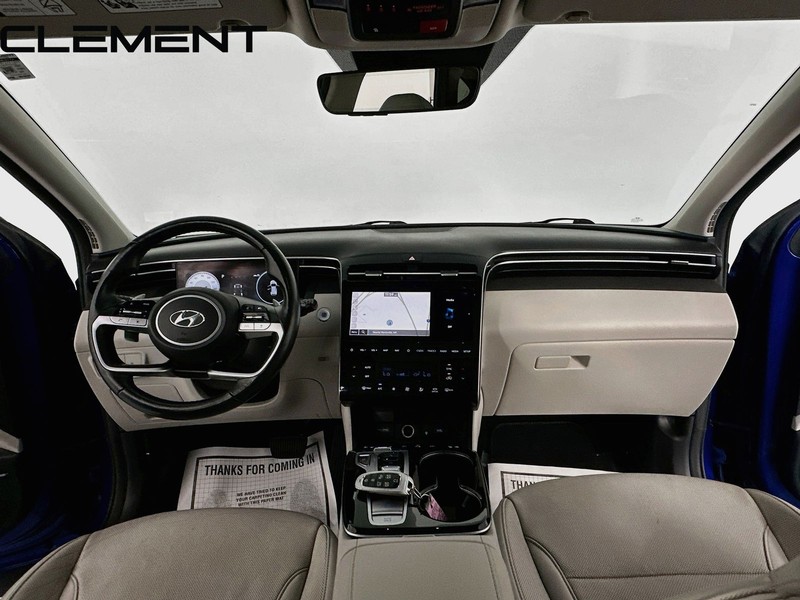 Hyundai Tucson Vehicle Full-screen Gallery Image 12