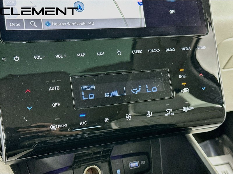 Hyundai Tucson Vehicle Full-screen Gallery Image 22