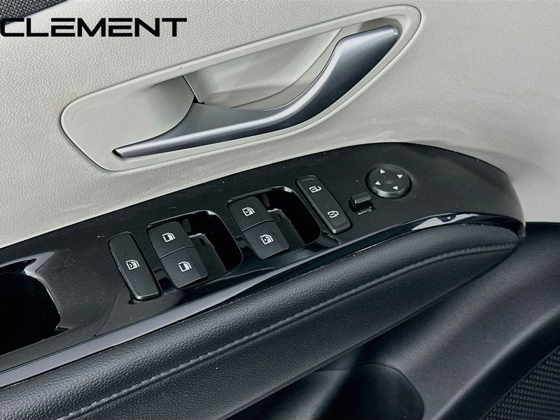 Hyundai Tucson Vehicle Full-screen Gallery Image 28