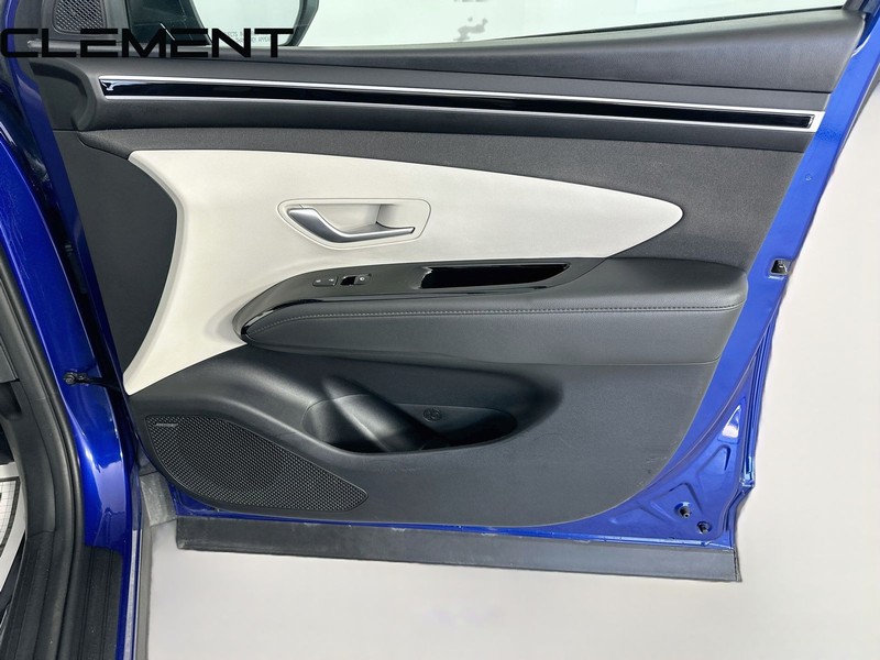 Hyundai Tucson Vehicle Full-screen Gallery Image 37