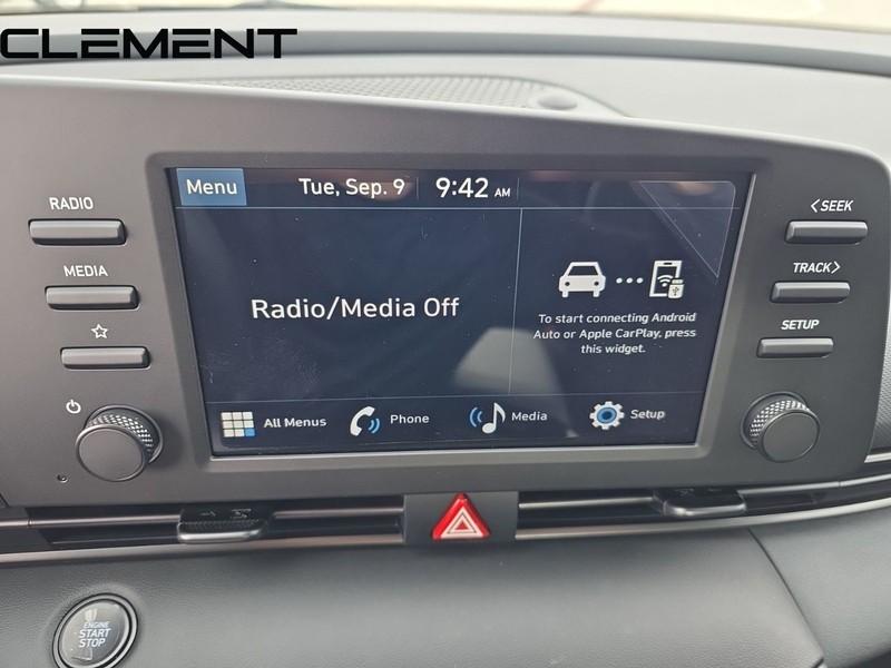 Hyundai Elantra Vehicle Full-screen Gallery Image 20