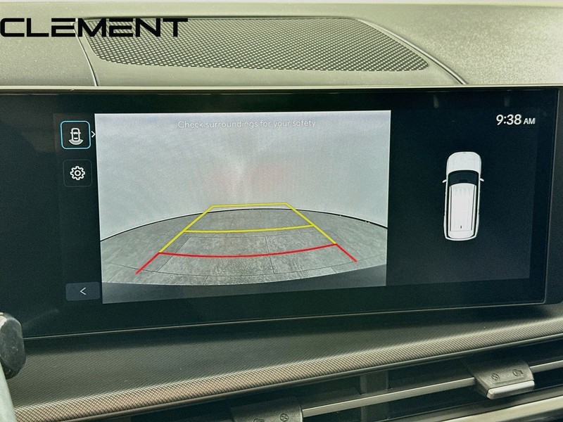 Hyundai Santa Fe Vehicle Full-screen Gallery Image 20