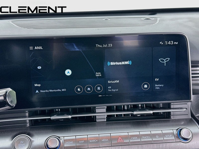 Hyundai Kona Electric Vehicle Full-screen Gallery Image 19