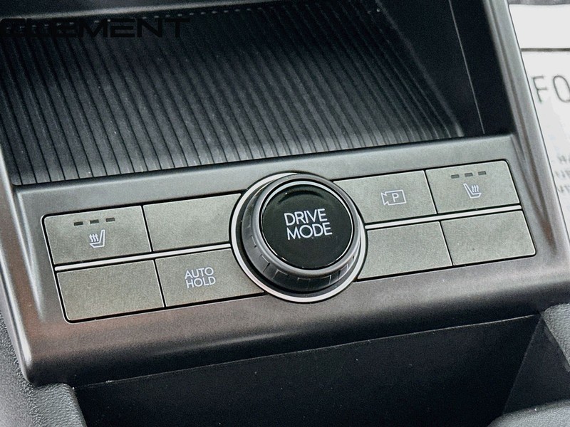 Hyundai Kona Electric Vehicle Full-screen Gallery Image 23