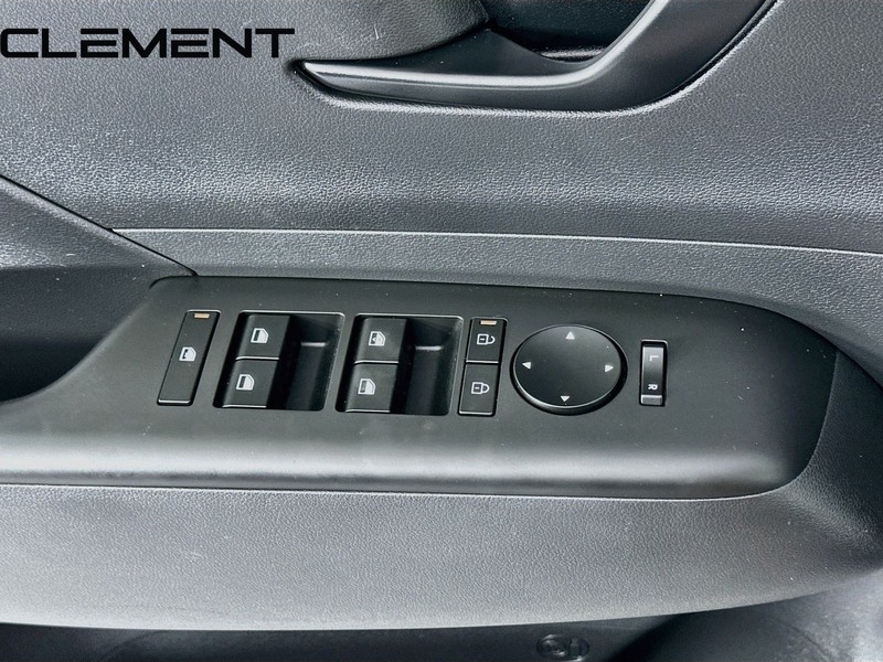 Hyundai Kona Electric Vehicle Full-screen Gallery Image 25
