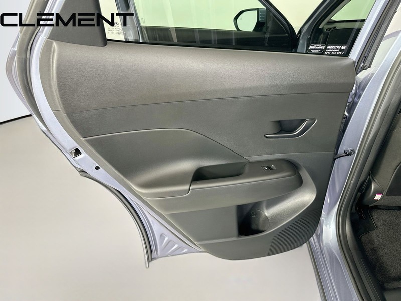 Hyundai Kona Electric Vehicle Full-screen Gallery Image 30