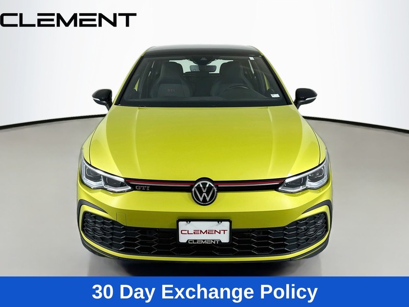 Volkswagen Golf GTI Vehicle Image 03