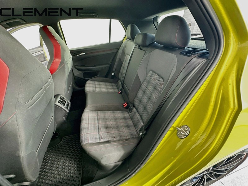 Volkswagen Golf GTI Vehicle Image 30