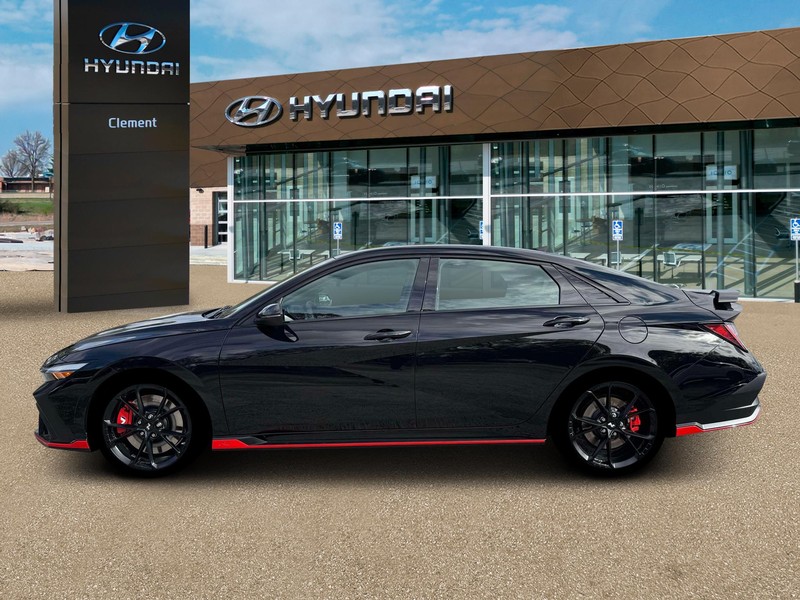 Hyundai Elantra N Vehicle Full-screen Gallery Image 3
