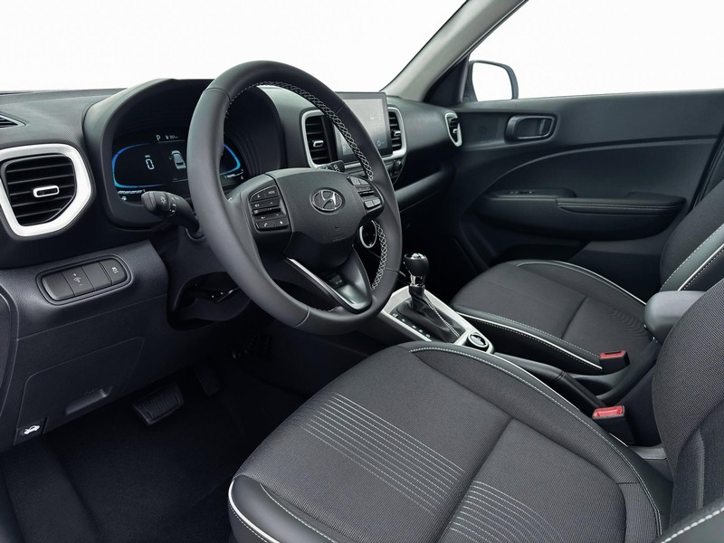 Hyundai Venue Vehicle Full-screen Gallery Image 14