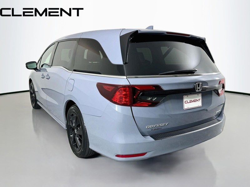 Honda Odyssey Vehicle Full-screen Gallery Image 10