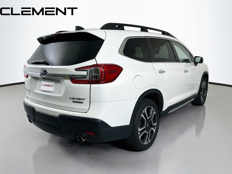 Subaru Ascent Vehicle Full-screen Gallery Image 7