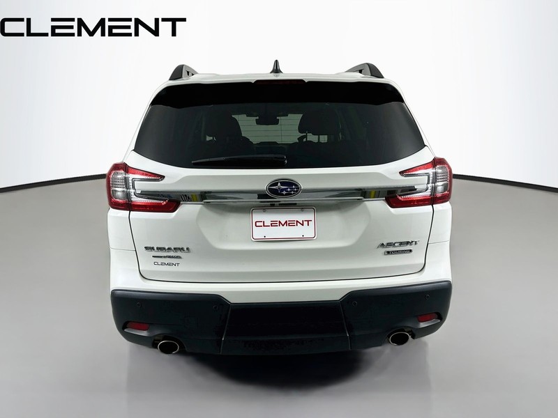 Subaru Ascent Vehicle Full-screen Gallery Image 8