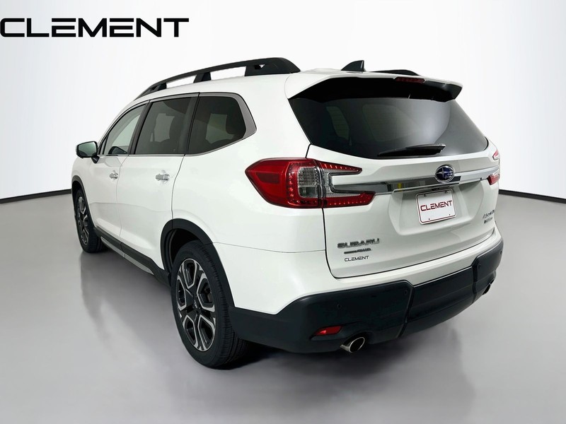 Subaru Ascent Vehicle Full-screen Gallery Image 10