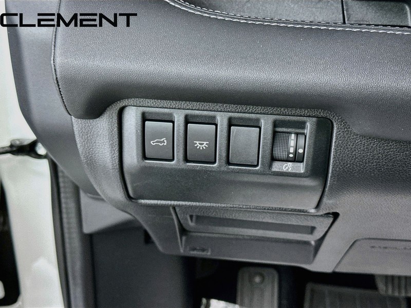 Subaru Ascent Vehicle Full-screen Gallery Image 13