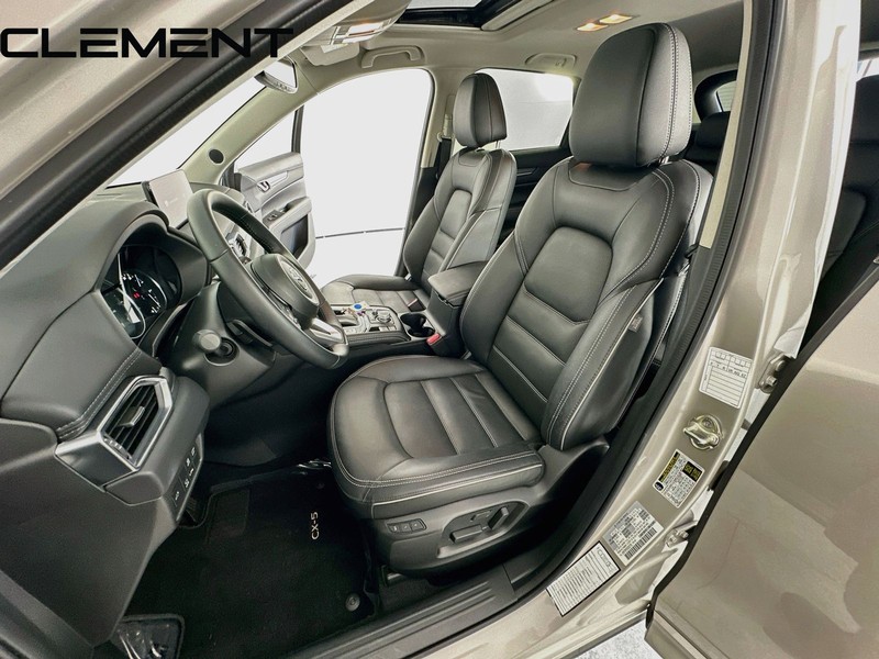 Mazda CX-5 Vehicle Image 32