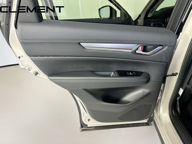 Mazda CX-5 Vehicle Image 33