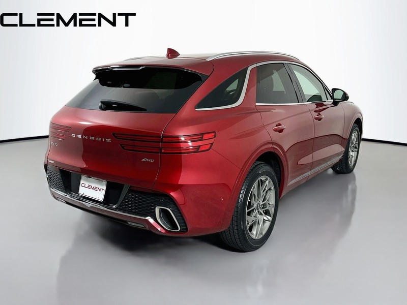 Genesis GV70 Vehicle Full-screen Gallery Image 7